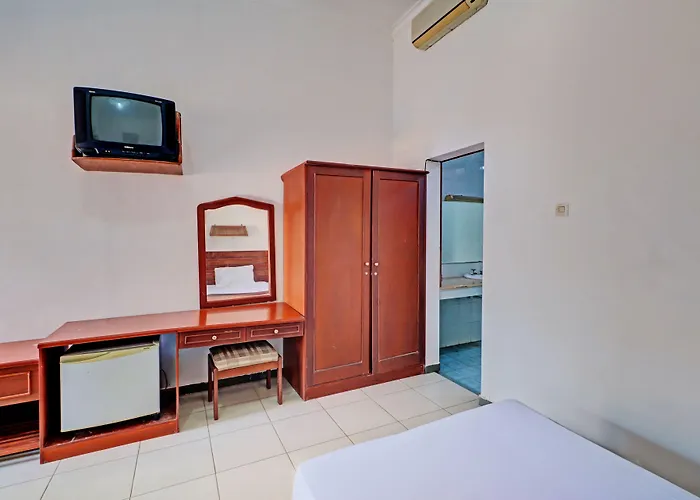 Hotel Capital O 93236 Hapel Negara Banyubiru